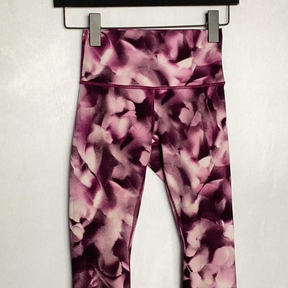 Lululemon leggings - Picture 3 of 10